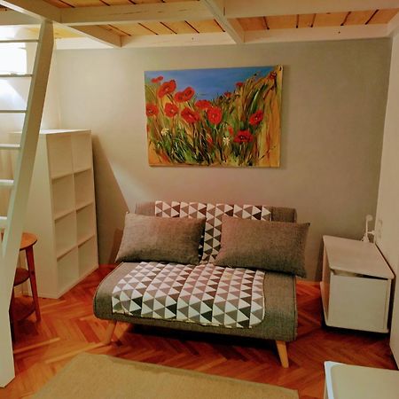 Isola Studio Rosa Izola Esterno foto